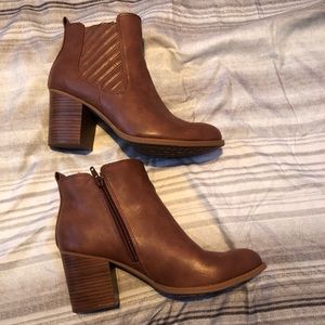 High heeled booties